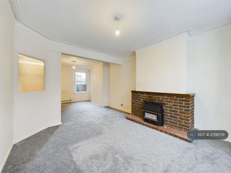 3 bedroom terraced house to rent - Photo 5