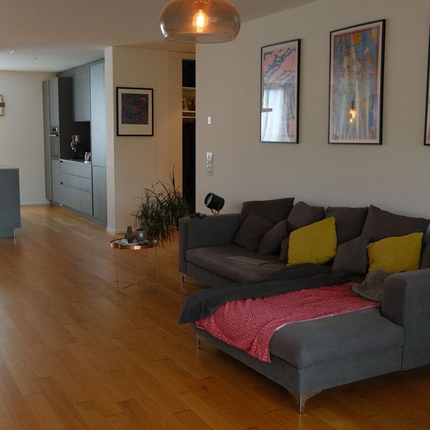APPARTEMENT DE 3 PIÈCES À ZURICH, MEUBLÉ, TEMPORAIRE - Photo 1