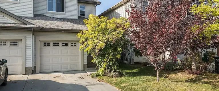 Gorgeous 4 Bedroom Home Rutherford, Pet Friendly | 1970 119A Street Southwest, Edmonton - Photo 1