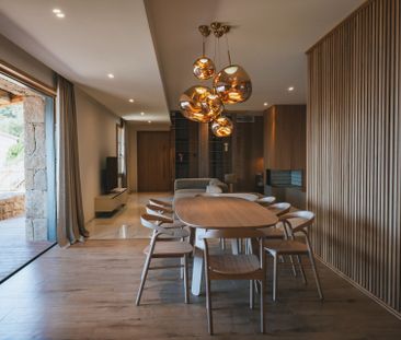 Rental House Ajaccio 6 Rooms 200 m² - Photo 2