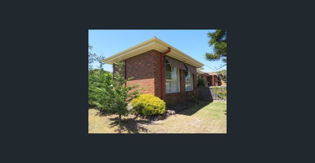 SUN DRENCHED VILLA - Photo 1