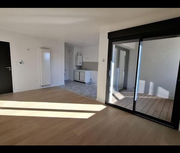 Location Appartement 2 pièces 49 m² Limoges (Quartier Vanteaux CHU) - Photo 2