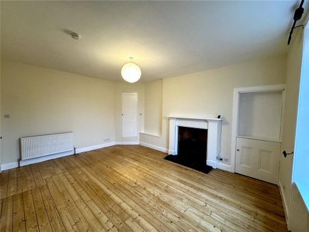 3 bedroom end of terrace house to rent - Photo 2