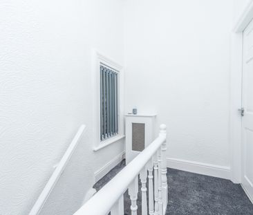 EAST PARK STREET MORLEY LEEDS - Photo 4