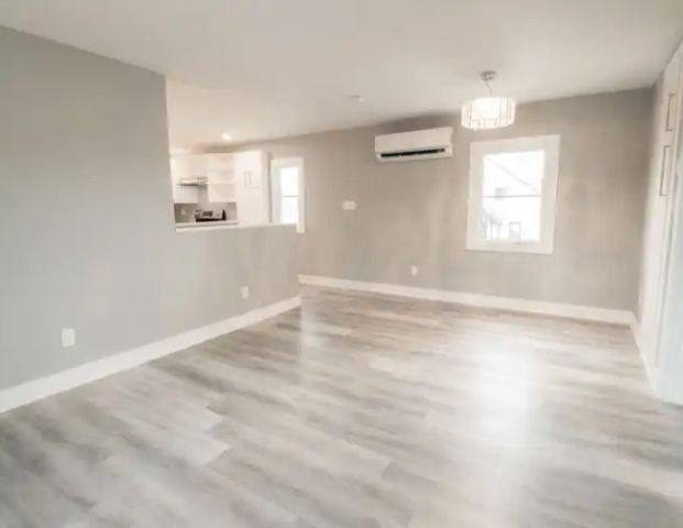 80 Page St - 3 | 80 Page St -, St. Catharines - Photo 1