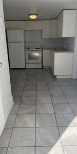 Grand 3½, 1 avril, 5 min Métro CSteCatherine, Univ.Montréal, Hôpitaux, - Photo 4