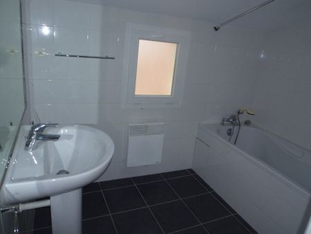 Location Appartement 2 pièces 42m² COGNAC 16100 - Photo 4