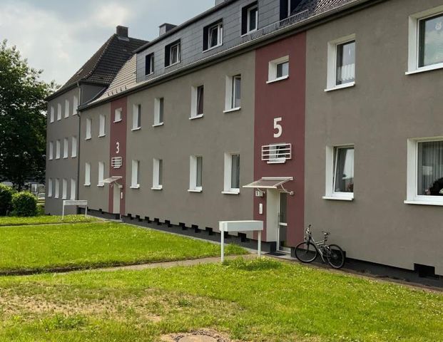 Erdgeschosswohnung mit Duschbad und Laminat - Foto 1