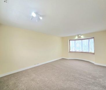4 bedroom detached house to rent - Photo 3
