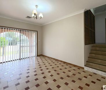Beautifully Maintained 3-Bedroom Home – Freshly Updated Throughout - Photo 3