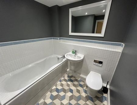 2 Bedroom Apartment To Let - Photo 4