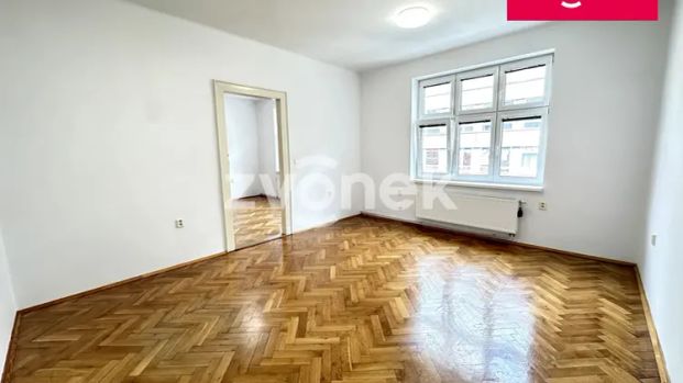 Pronájem bytu 3+1 v centru Zlína, ul. Soudní ( Náměstí Míru ) - Photo 1