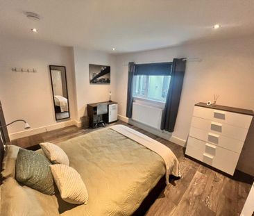 1 bedroom in a house share to rent - Photo 4