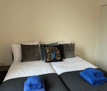 3 bedroom terraced house to rent - Photo 3