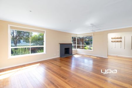 13 Batman Ave, Sunbury - Photo 3