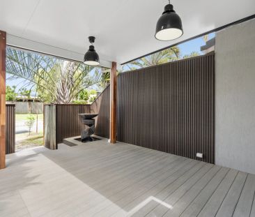 Contemporary Coastal Living Just 200m from the Beach! - Photo 3