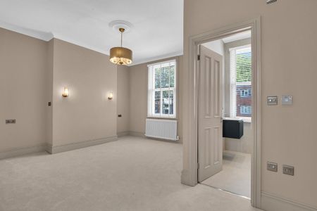 4 bedroom terraced house to rent - Photo 3