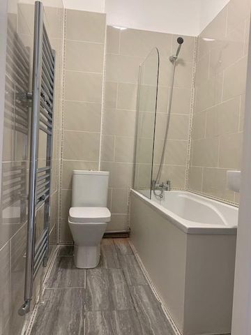 2 Bed Flat, Woodberry Grove, N4 - Photo 2