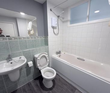 1 bedroom flat to rent - Photo 6
