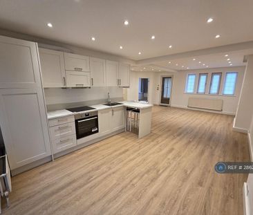 3 bedroom maisonette to rent - Photo 5