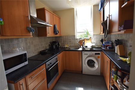 Parchmore Road, Thornton Heath, Surrey, CR7 - Photo 2