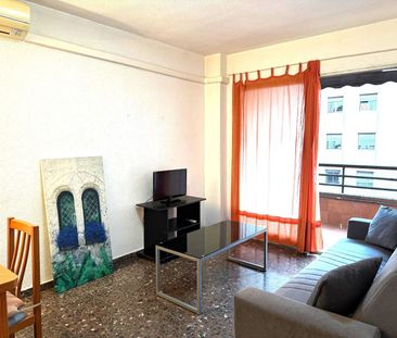 Piso de alquiler en Serpis, Ciutat Jardí - Photo 4