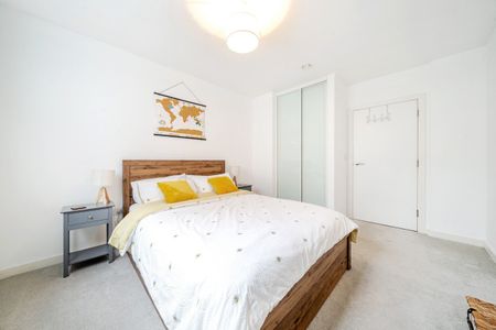 Blairderry Road, London, SW2 - Photo 4