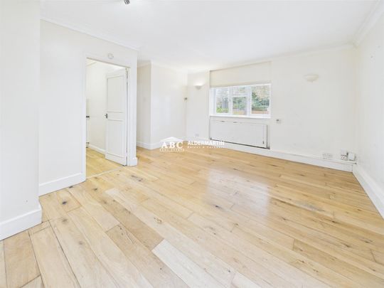 Lodge Close, HA8 7RL, Edgware - Photo 1