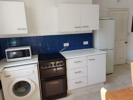 1 bedroom flat to rent - Photo 5