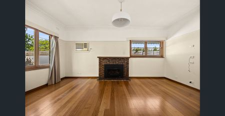 Character, Comfort & Space to Enjoy - Photo 2