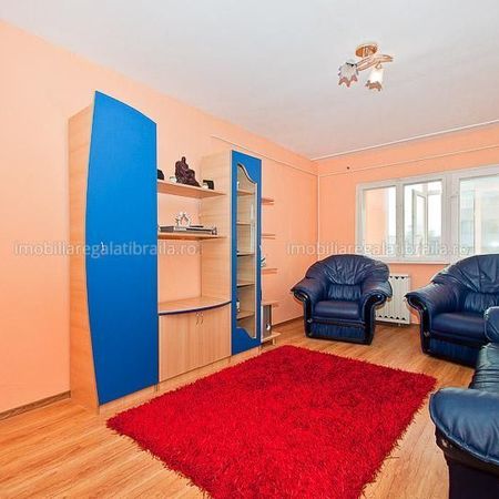 De inchiriat apartament cu 2 camere, Piata Centrala, 370 euro - Photo 3