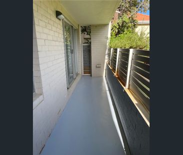 WALK TO LOCAL HOTSPOTS IN NORTHBRIDGE @ $530 per week - Photo 6