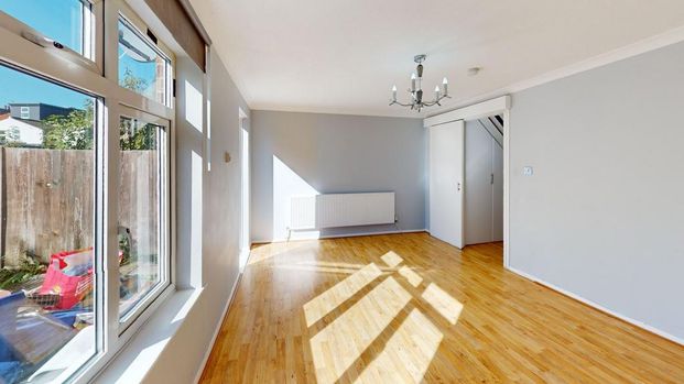 3 bedroom terraced house to rent - Photo 1