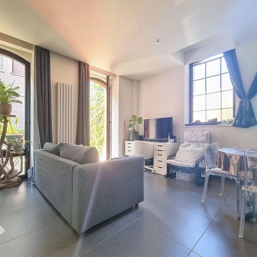 Appartement te huur in Tournai voor € 700 met 1 slaapkamer - Photo 1
