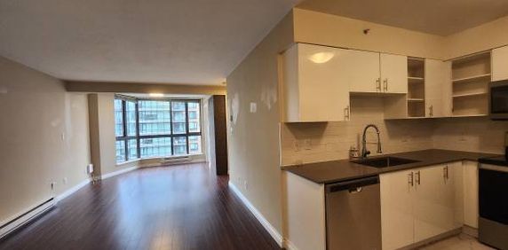 Vancouver downtown 2 bd 2 bath for rent - Photo 2