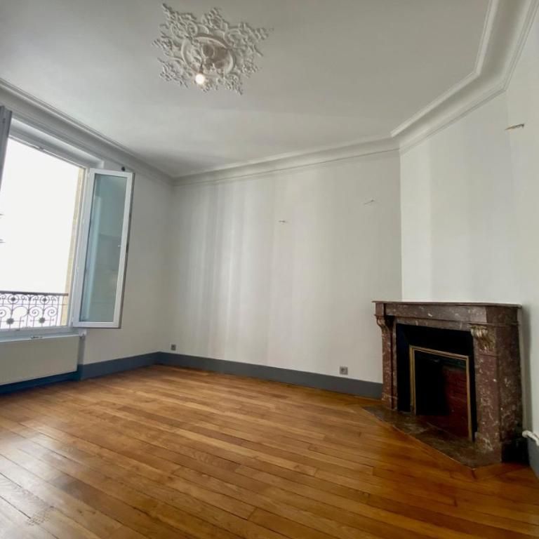 Appartement T2 - 38 M², Face métro ANVERS, avec entrée sécurisée et cour intérieure - Photo 1