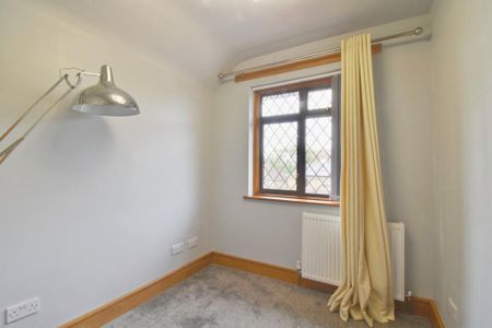 3 bedroom semi-detached house to rent - Photo 4