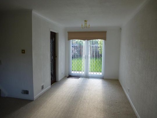 3 bedroom semi-detached house to rent - Photo 1