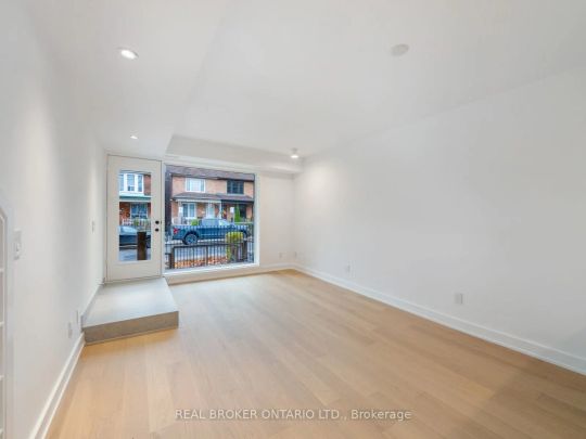 91 Bellwoods Avenue #Main - Photo 1