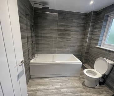 3 bedroom semi-detached house to rent - Photo 4