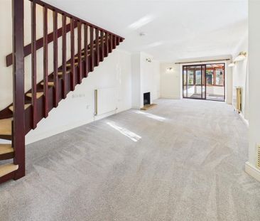3 bedroom detached house to rent - Photo 4