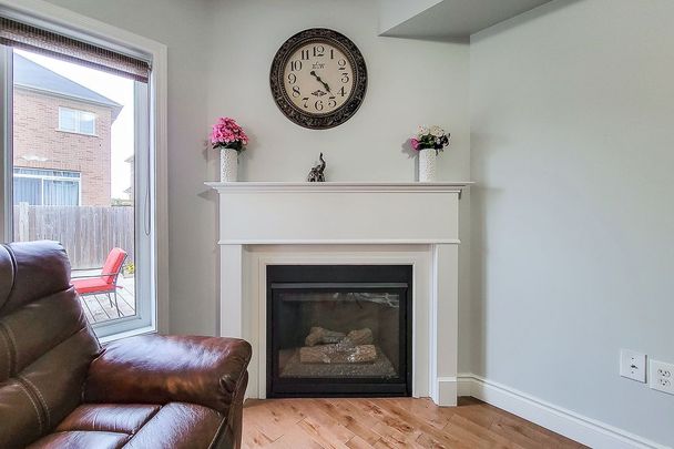 For Lease - 62 Lynch Crescent, Hamilton, Ontario - Photo 1