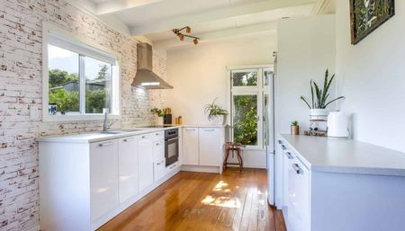 Great Location - Photo 3