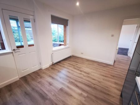 2 bedroom semi-detached house to rent - Photo 5