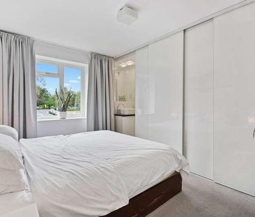 Antoneys Close, Pinner, HA5 - Photo 6