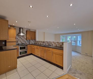 3 bedroom end of terrace house to rent - Photo 2