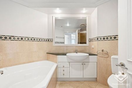 ARGUABLY THE CBDs FINEST RIVERFRONT COMPLEX 1 Bedroom Furnished - Photo 5