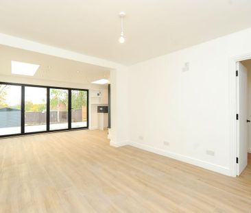 4 bedroom detached bungalow to rent - Photo 1