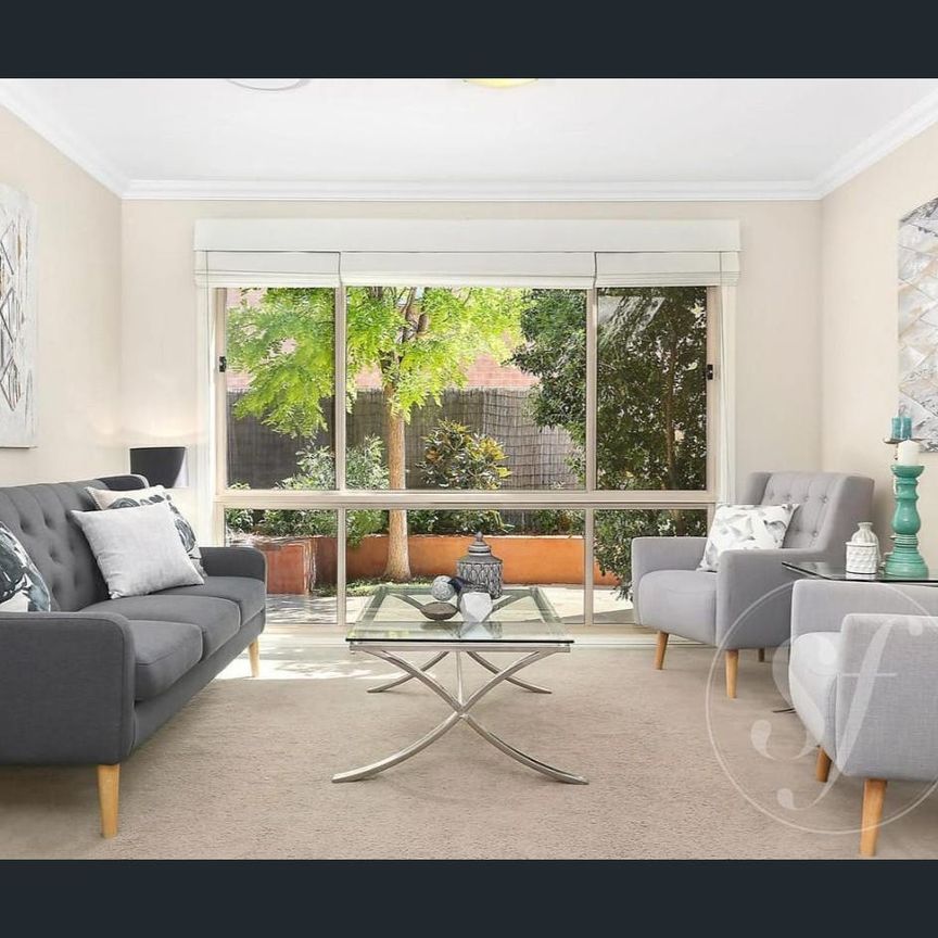 Single Level Family Home! - Photo 1