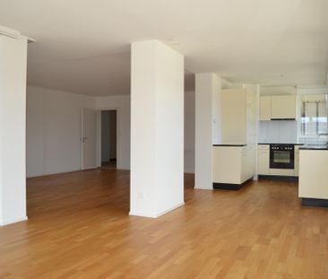 Moderne Wohnung an zentraler Lage in Wollishofen mit zwei Loggias - Photo 5